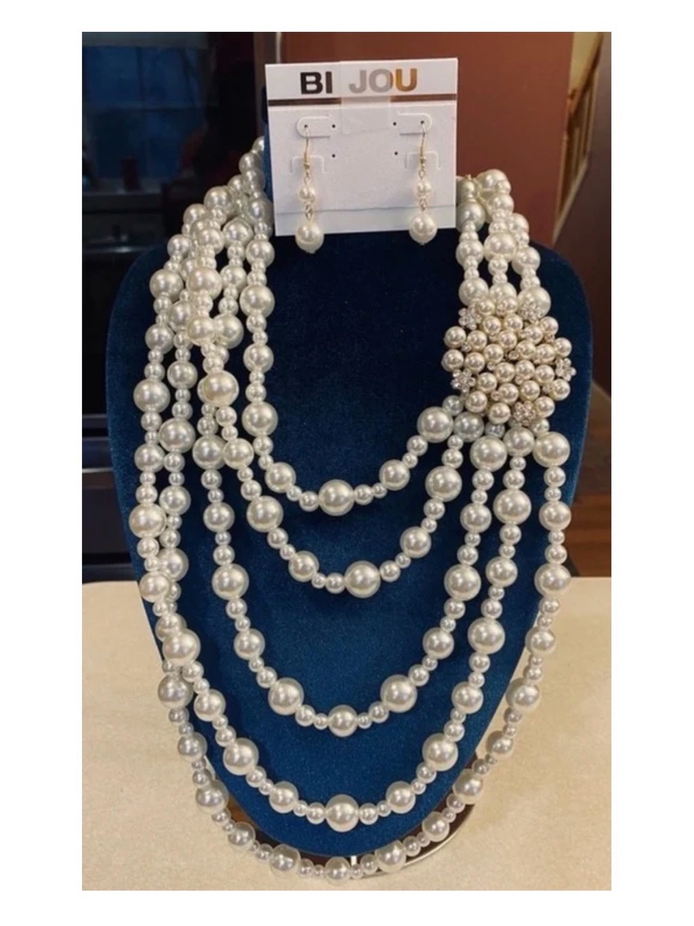BIJOU Long Multilayered Faux Pearl Flapper Necklace w/Crystal Brooch, NWT - Picture 17 of 17